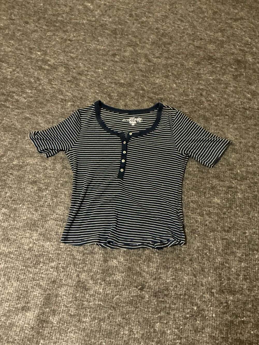 L.O.G.G. H&M Blue and White Striped Short Sleeve Ribbed Henley Shirt Size L